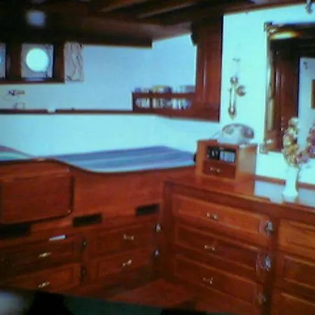 Motorsailer Ambersea סנרמו